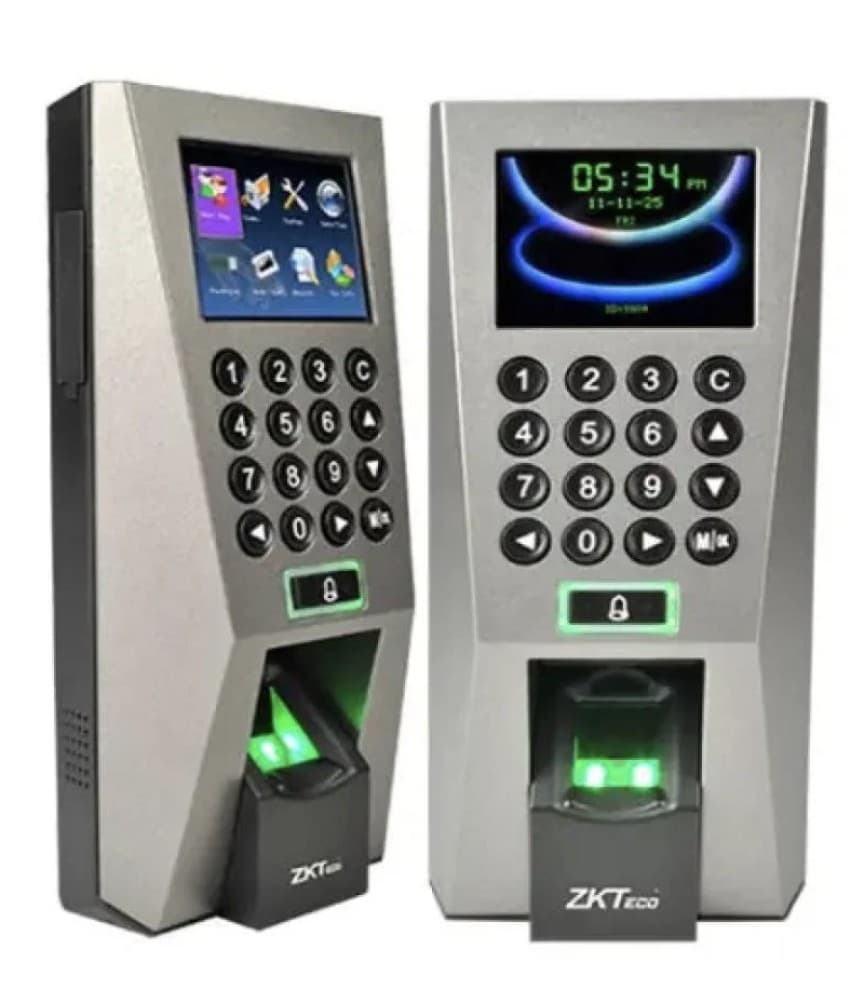 Boîtier ZKTeco F18 installé à l'entrée de l'école pour le contrôle des cartes